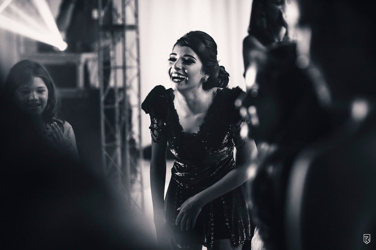 festa-15-anos-debutante-Camila-buffet-vestido-bolo-fotografia-Ricardo-Lima-Fotografo