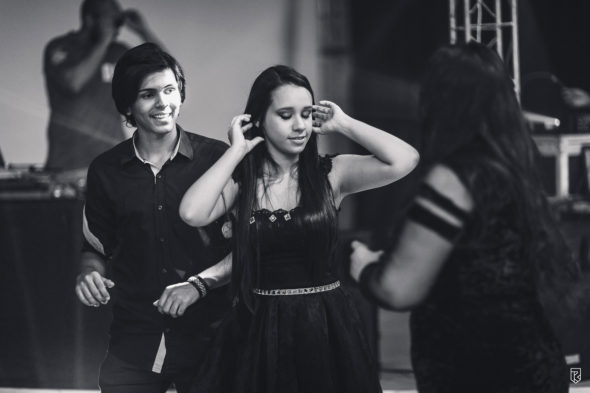 festa-15-anos-debutante-Camila-buffet-vestido-bolo-fotografia-Ricardo-Lima-Fotografo