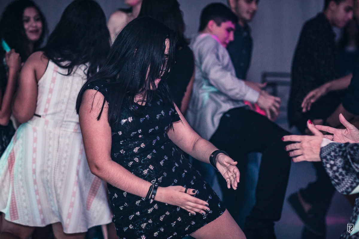 festa-15-anos-debutante-Camila-buffet-vestido-bolo-fotografia-Ricardo-Lima-Fotografo