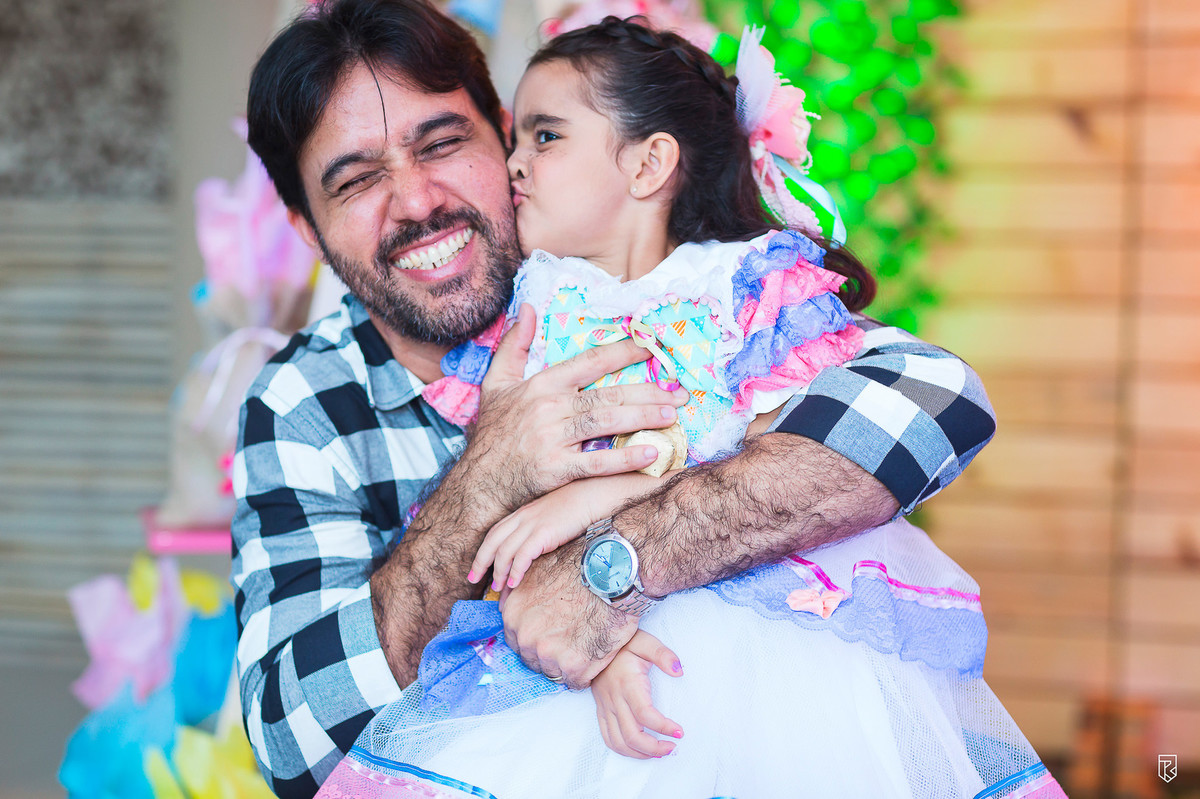 festa-infantil-tema-junina-bolo-festa-cores-decoração-arraiá-fotografia-Ricardo-Lima-Fortaleza