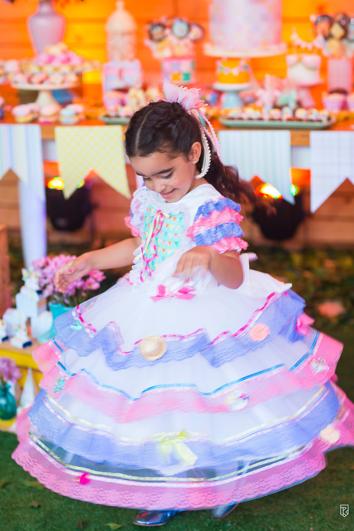 festa-infantil-tema-junina-bolo-festa-cores-decoração-arraiá-fotografia-Ricardo-Lima-Fortaleza