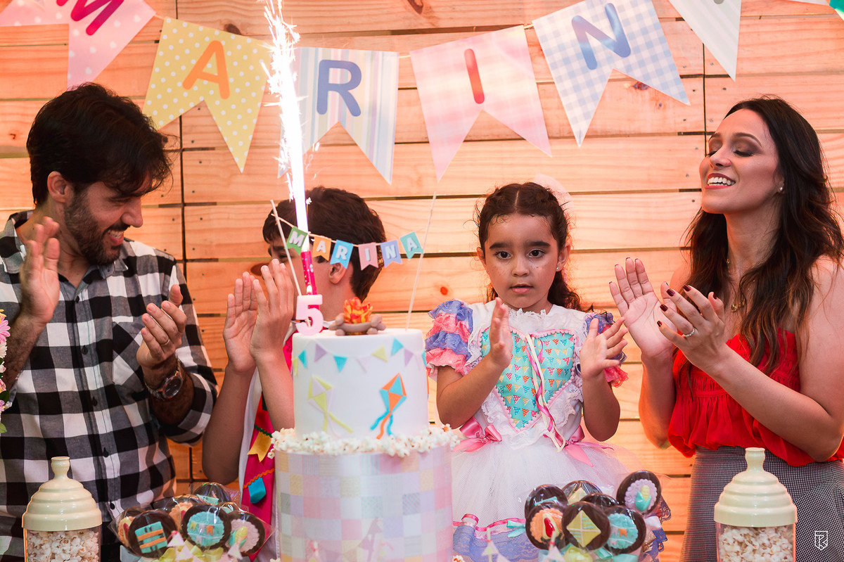 festa-infantil-tema-junina-bolo-festa-cores-decoração-arraiá-fotografia-Ricardo-Lima-Fortaleza