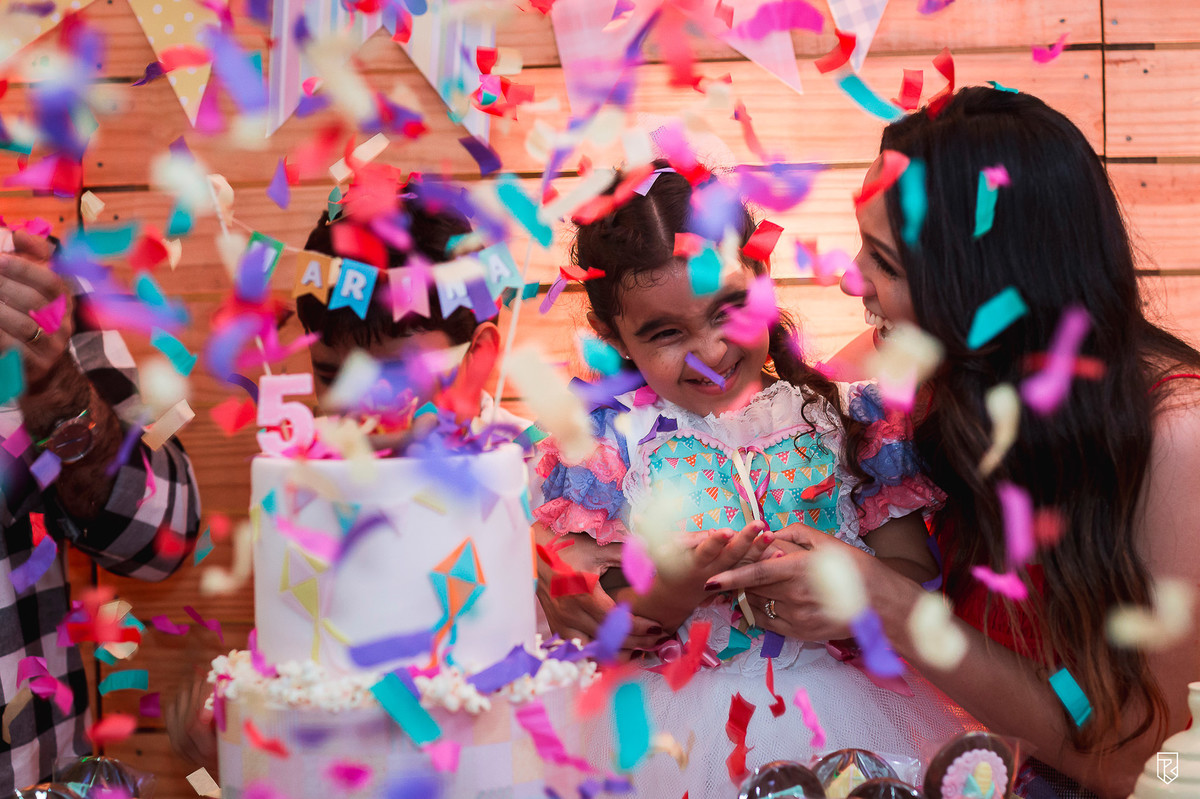 festa-infantil-tema-junina-bolo-festa-cores-decoração-arraiá-fotografia-Ricardo-Lima-Fortaleza