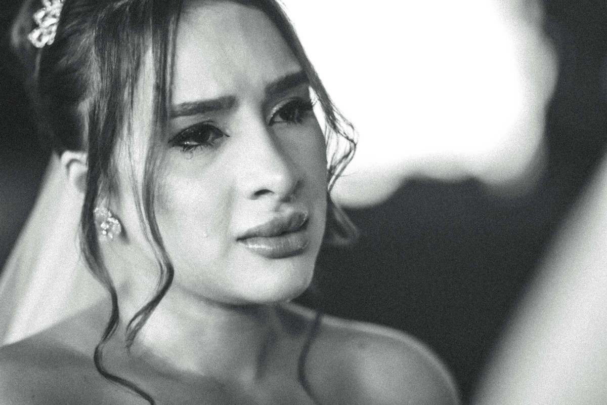 first look casamento

emoção a flor da pele

olhos que se encontram

amor verdadeiro

promessa de amor

casamento emocionante