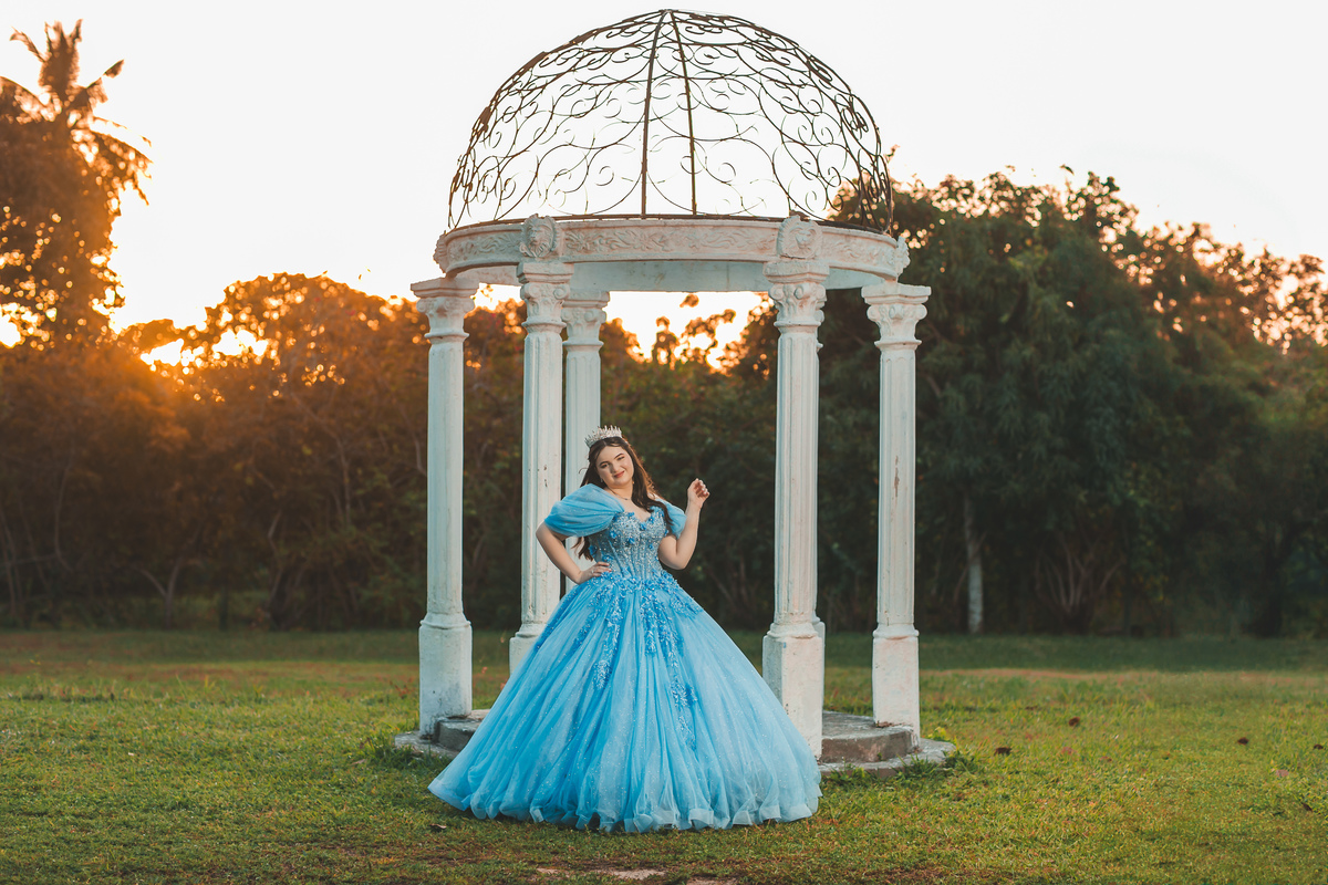 Ideias de poses para ensaio de 15 anos no Eusébio