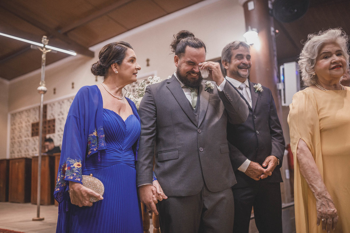 Cerimônia religiosa de casamento clássico no Mosteiro de São Bento.