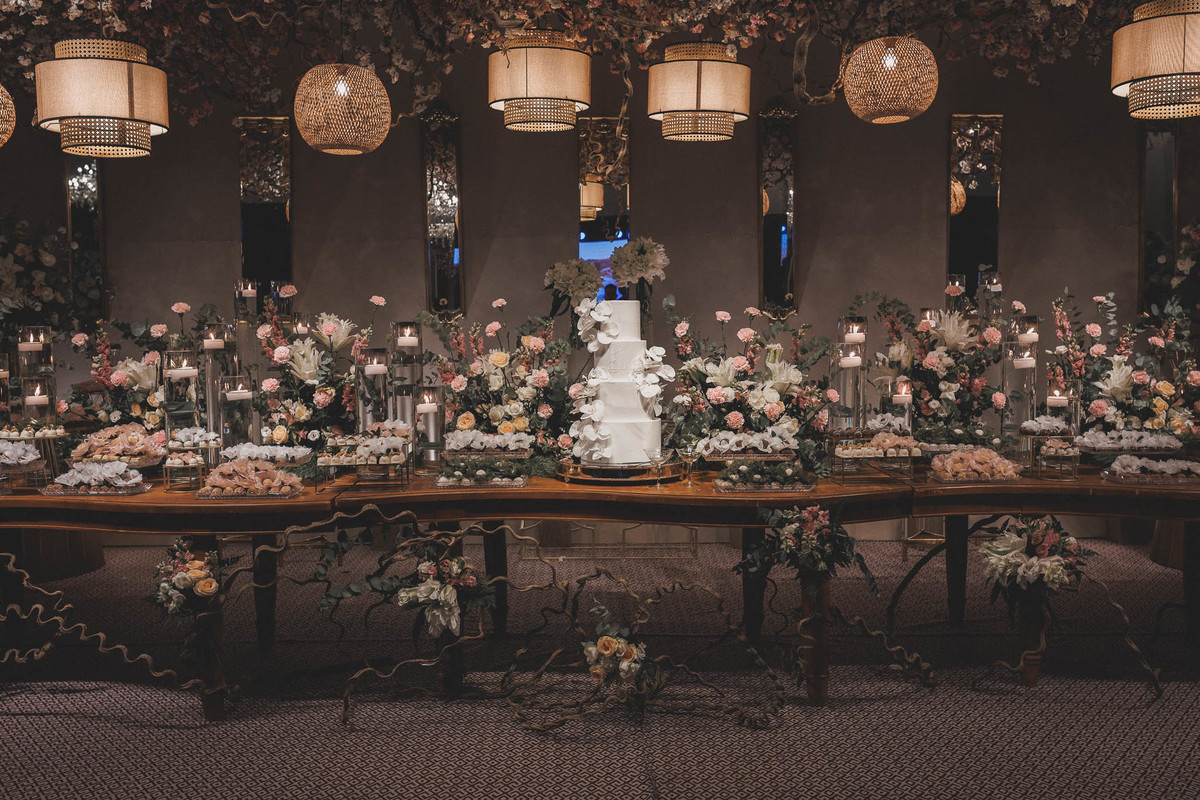 Decoração de casamento elegante no Royal Gourmet Fortaleza.