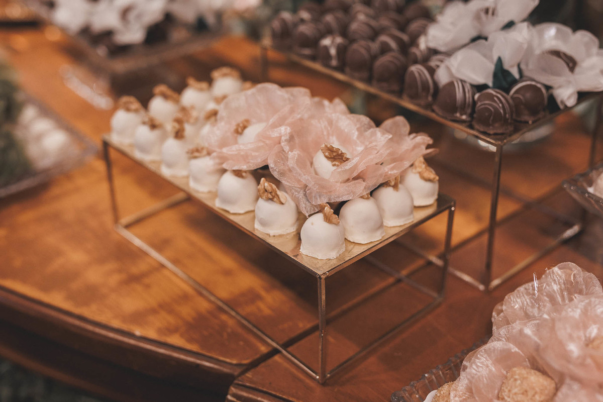 Decoração de casamento elegante no Royal Gourmet Fortaleza.