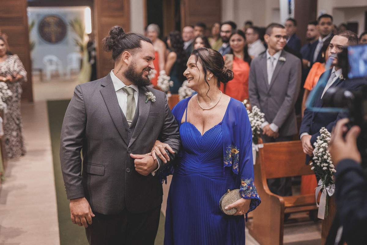 Cerimônia religiosa de casamento clássico no Mosteiro de São Bento.