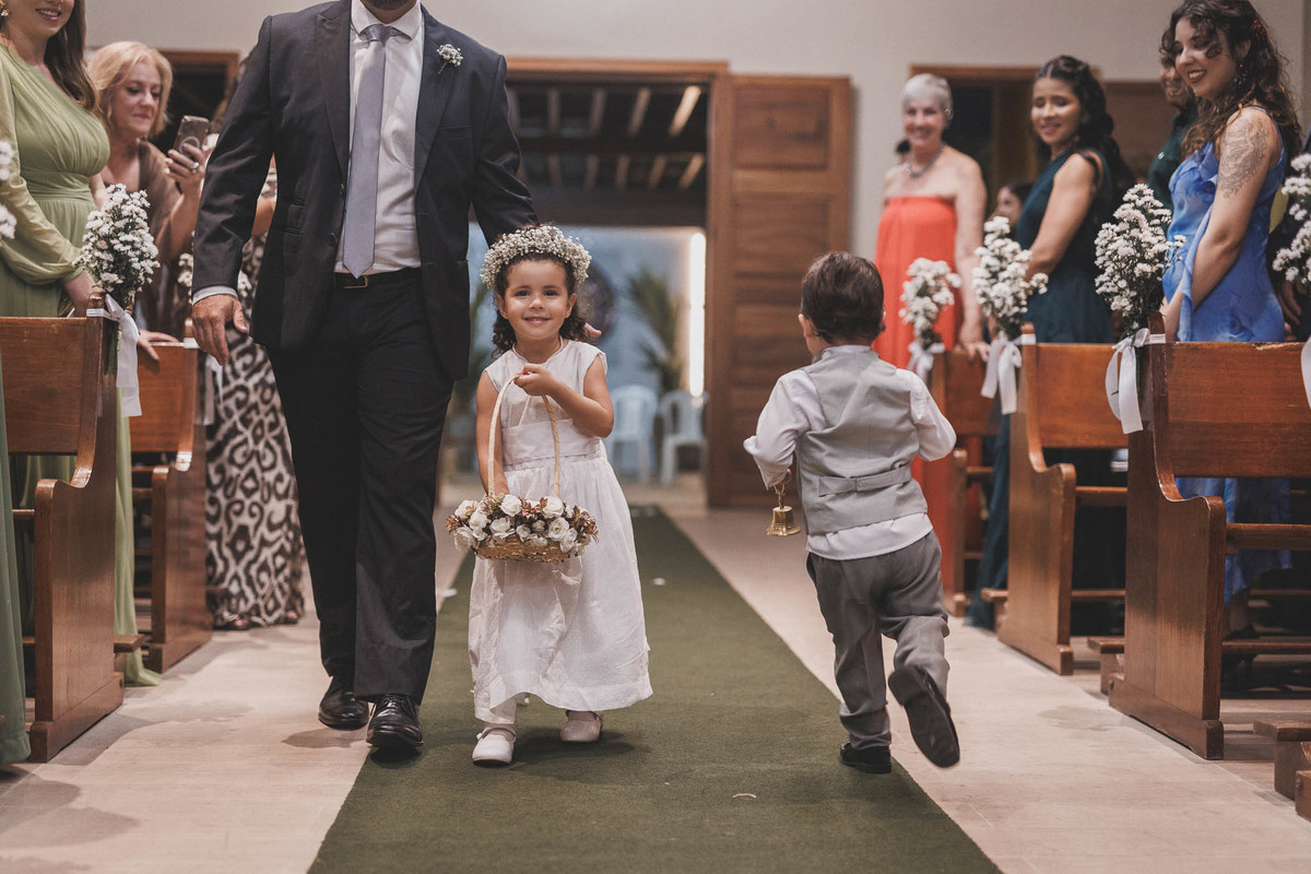 Cerimônia religiosa de casamento clássico no Mosteiro de São Bento.
