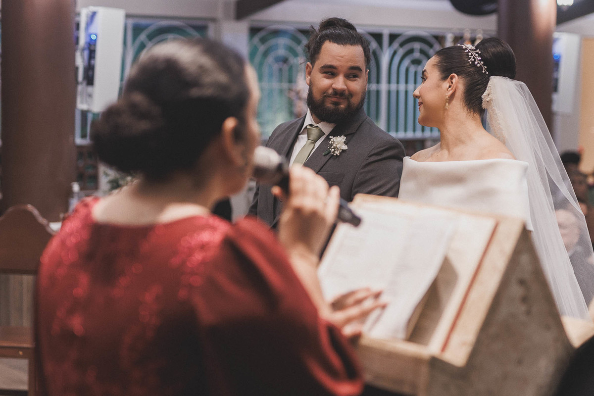 Cerimônia religiosa de casamento clássico no Mosteiro de São Bento.