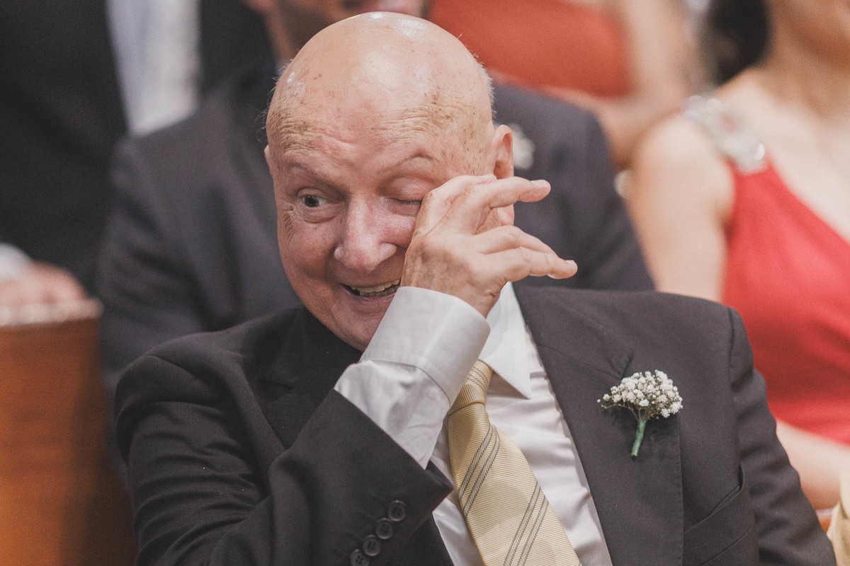 Cerimônia religiosa de casamento clássico no Mosteiro de São Bento.