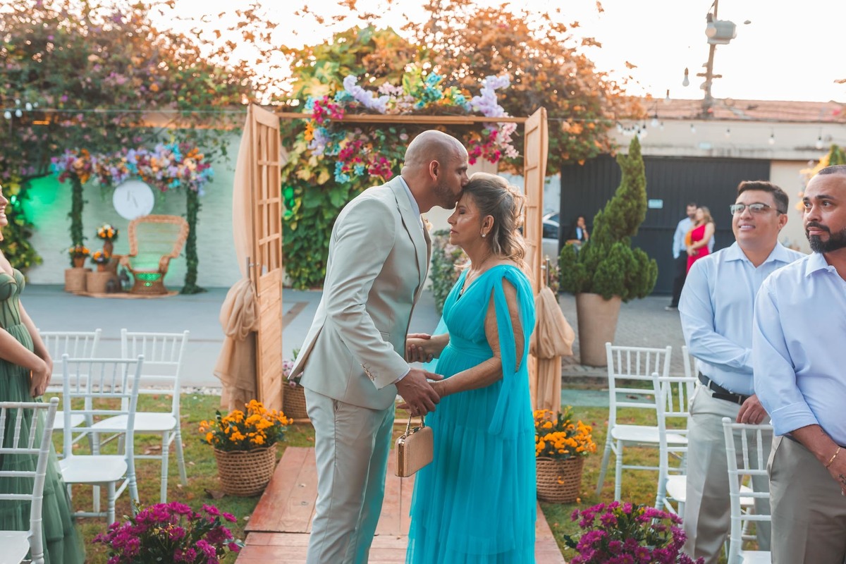 Cerimônia de casamento ao ar livre na Casa Maraponga às 16h