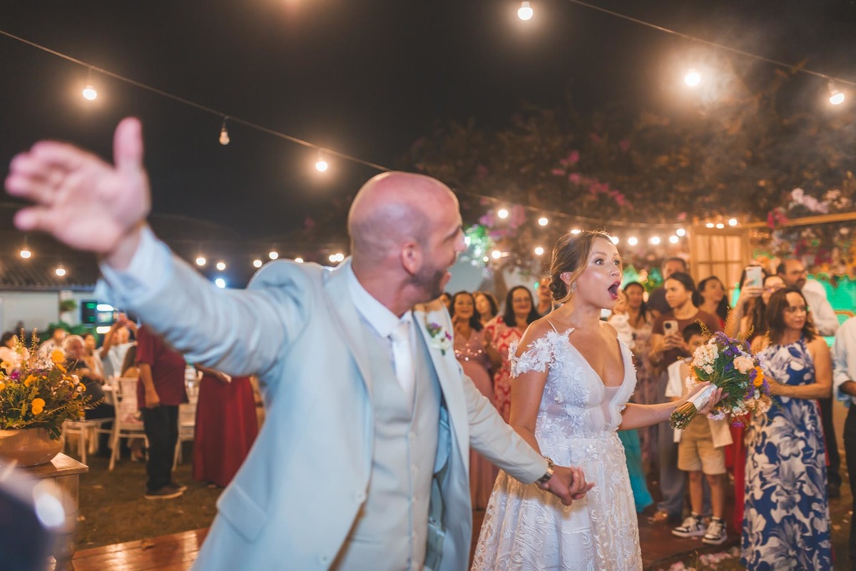 Festa de casamento na Casa Maraponga – Registros espontâneos e divertidos.