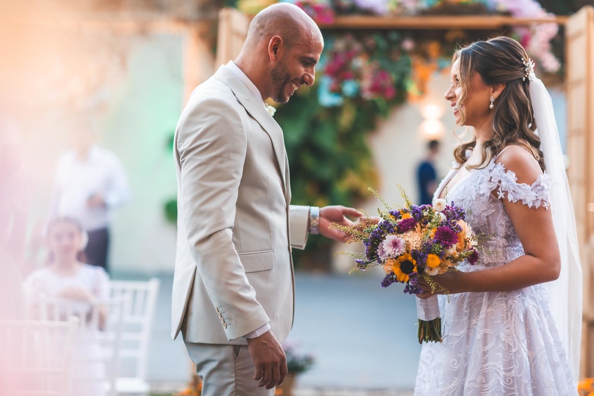 Cerimônia de casamento ao ar livre na Casa Maraponga às 16h