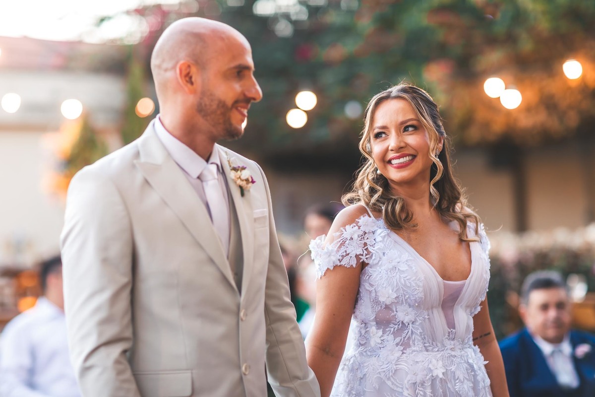 Cerimônia de casamento ao ar livre na Casa Maraponga às 16h