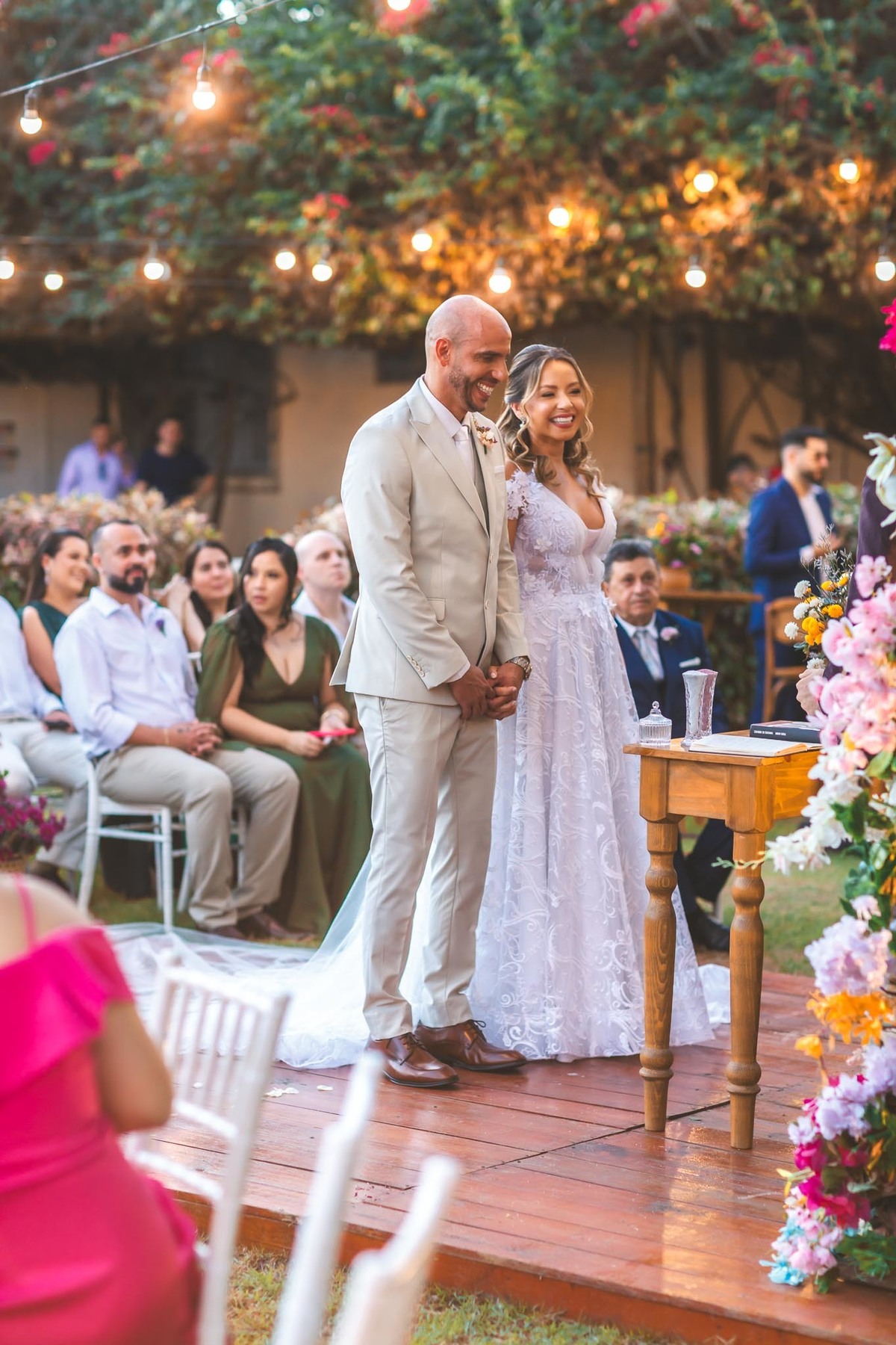 Cerimônia de casamento ao ar livre na Casa Maraponga às 16h