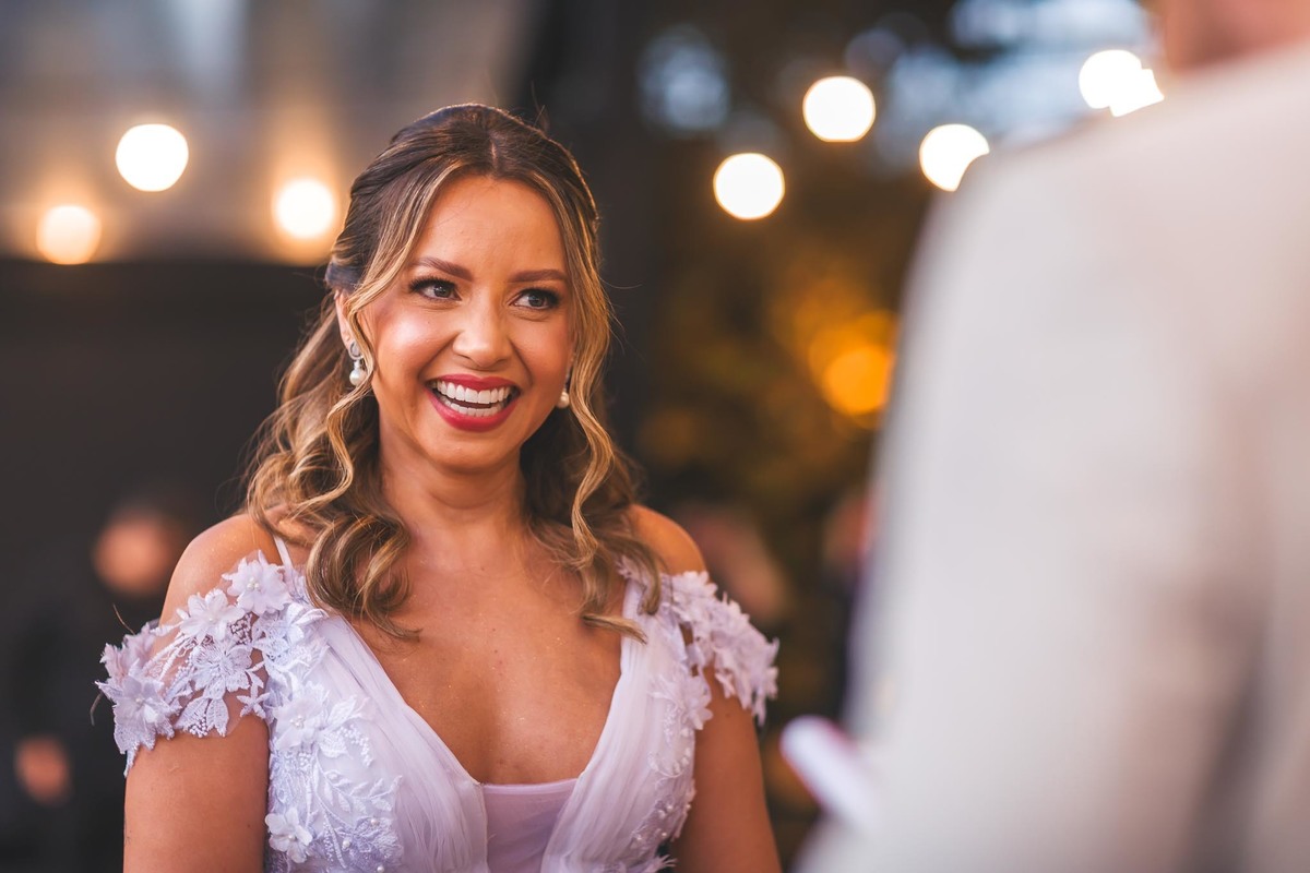 Cerimônia de casamento ao ar livre na Casa Maraponga às 16h