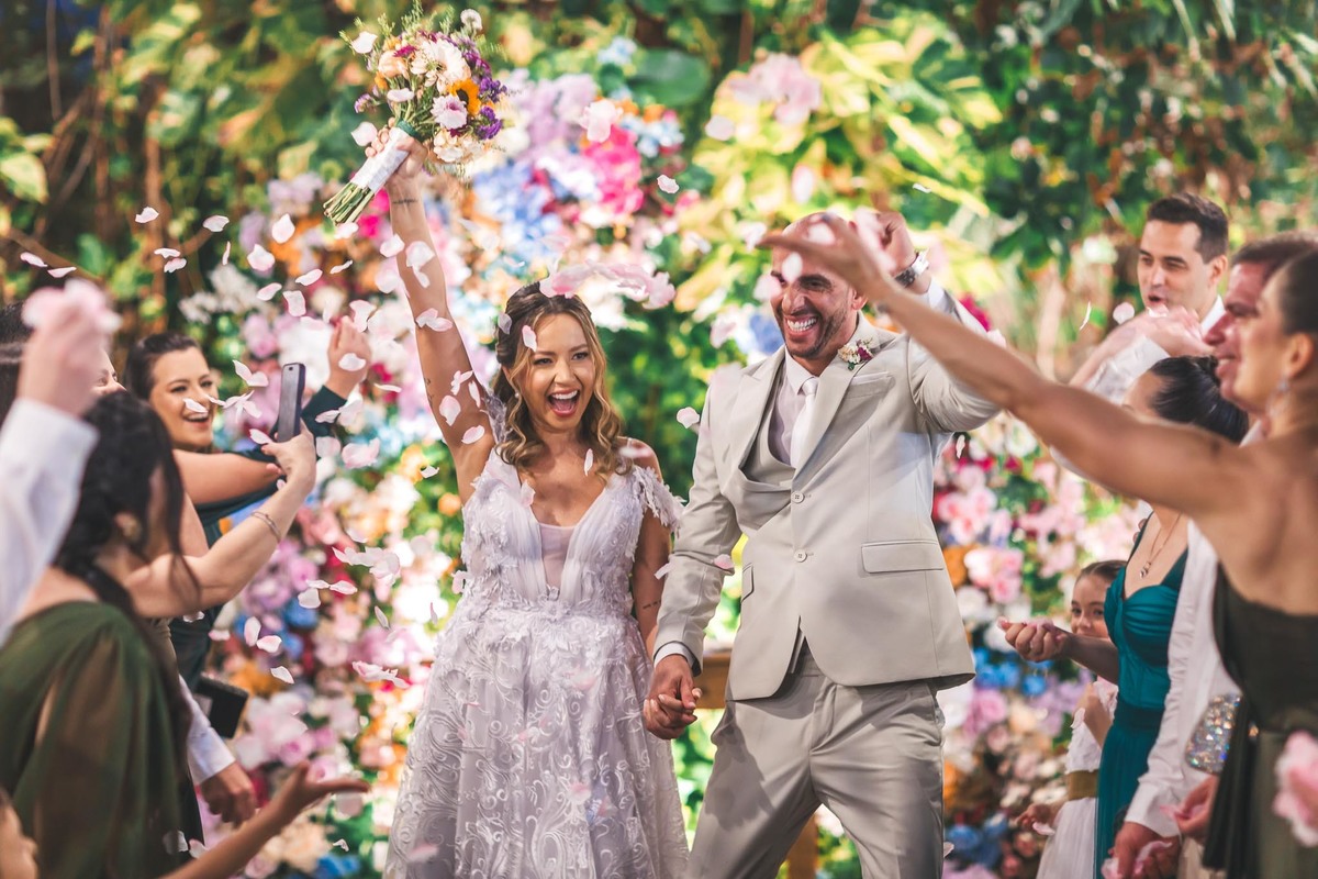 Cerimônia de casamento ao ar livre na Casa Maraponga às 16h