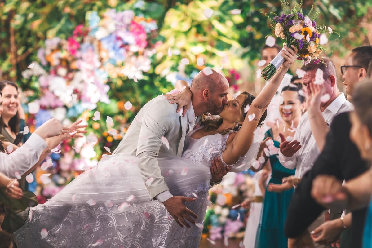 Cerimônia de casamento ao ar livre na Casa Maraponga às 16h