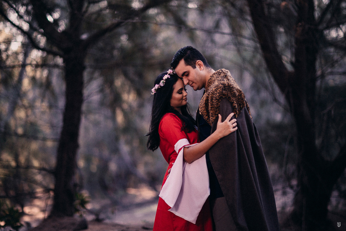 ensaio-pre-wedding-casal-vinking-game-of-trones-manga-guerreiro-medieval-book-casamento-criativo-diferente