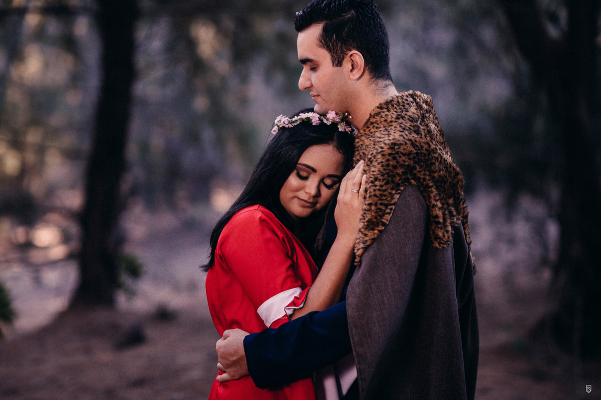 ensaio-pre-wedding-casal-vinking-game-of-trones-manga-guerreiro-medieval-book-casamento-criativo-diferente