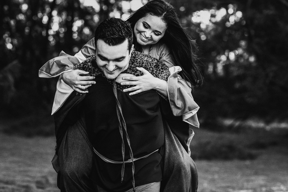 ensaio-pre-wedding-casal-vinking-game-of-trones-manga-guerreiro-medieval-book-casamento-criativo-diferente