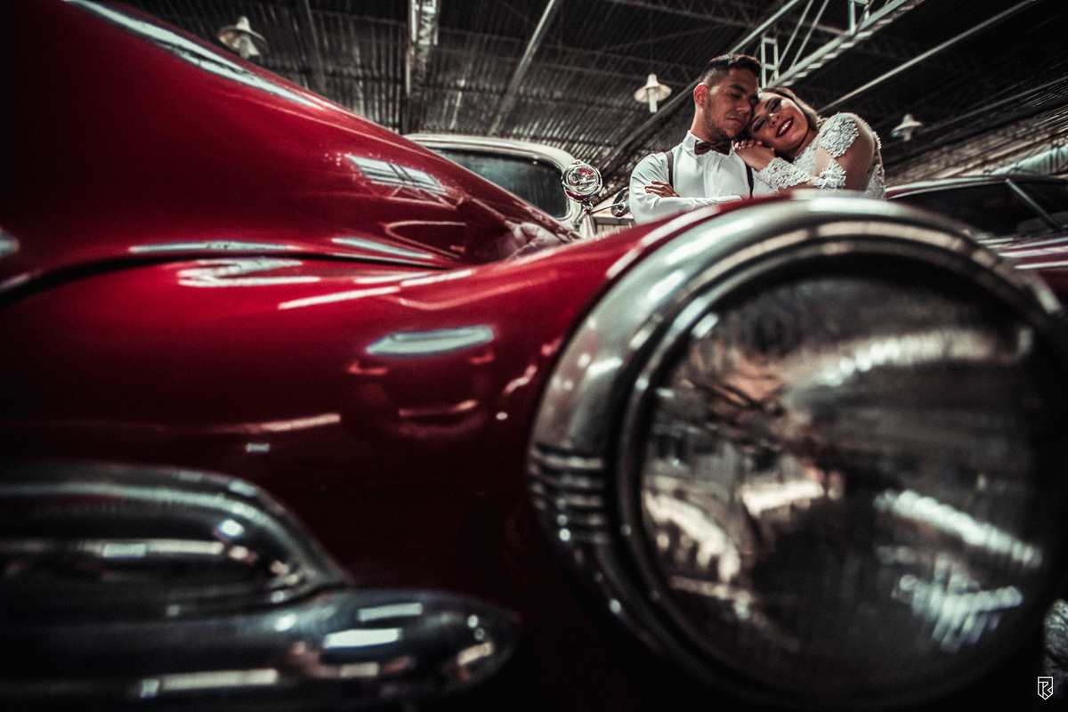 ensaio-retrô-vintage-casal-museu-automovel-fortaleza-ce-ricardo-lima-fotografo-casamento