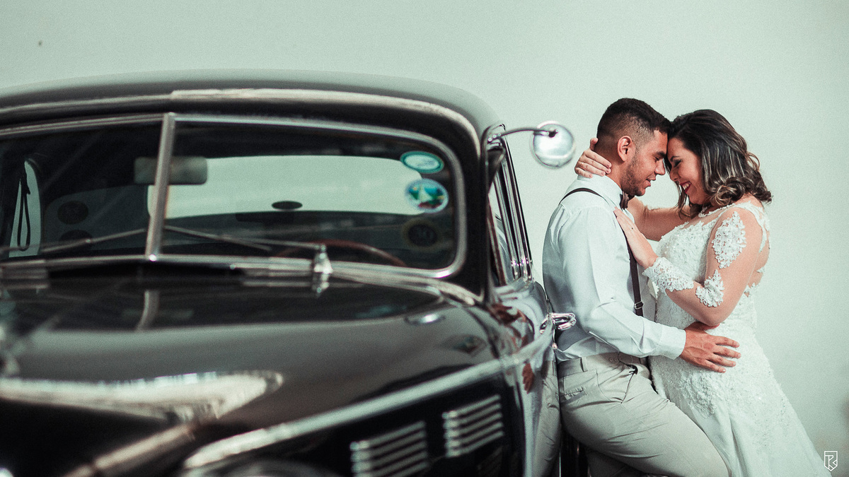 ensaio-retrô-vintage-casal-museu-automovel-fortaleza-ce-ricardo-lima-fotografo-casamento