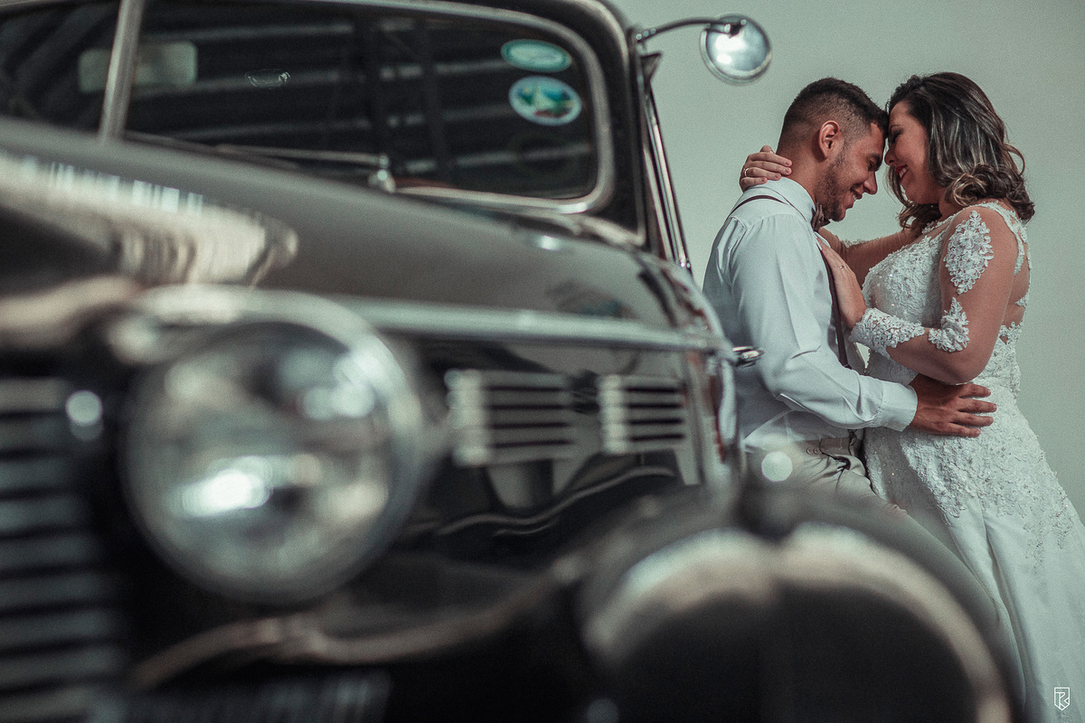 ensaio-retrô-vintage-casal-museu-automovel-fortaleza-ce-ricardo-lima-fotografo-casamento