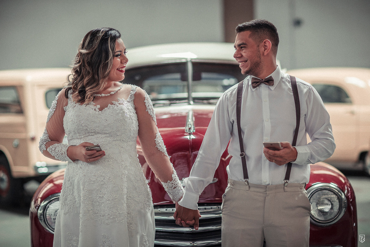 ensaio-retrô-vintage-casal-museu-automovel-fortaleza-ce-ricardo-lima-fotografo-casamento