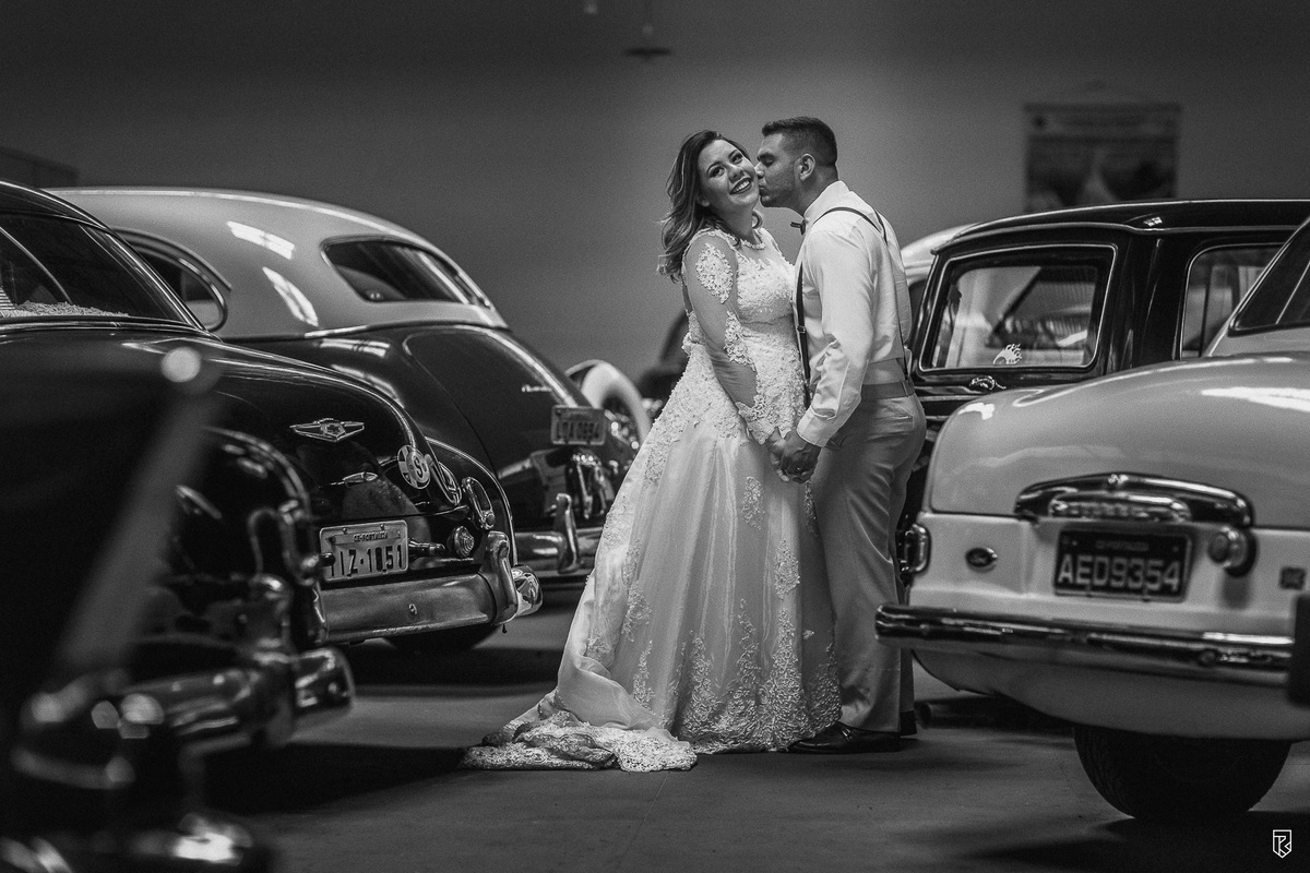 ensaio-retrô-vintage-casal-museu-automovel-fortaleza-ce-ricardo-lima-fotografo-casamento