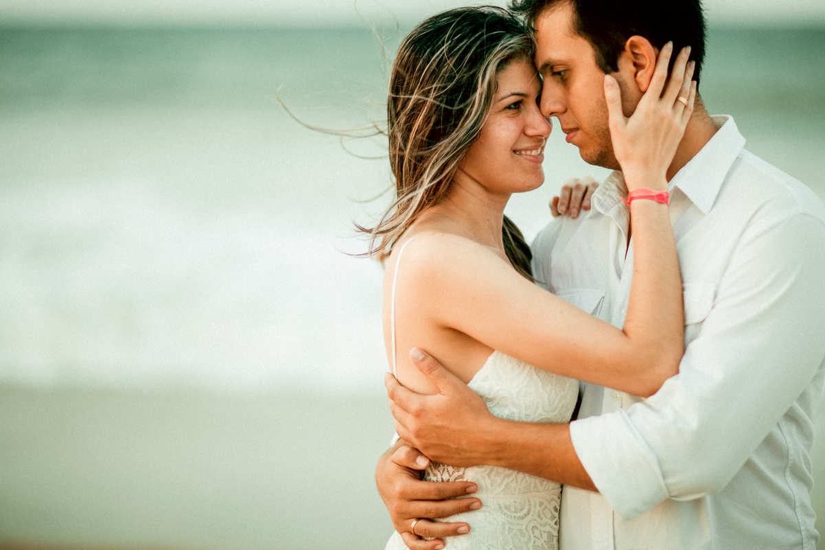 ensaio-casal-pre-wedding-casamento-fortaleza-ceara-brasil-praias-nordeste-noiva-amor-love-romantismo-beijo-felicidade-fotografia