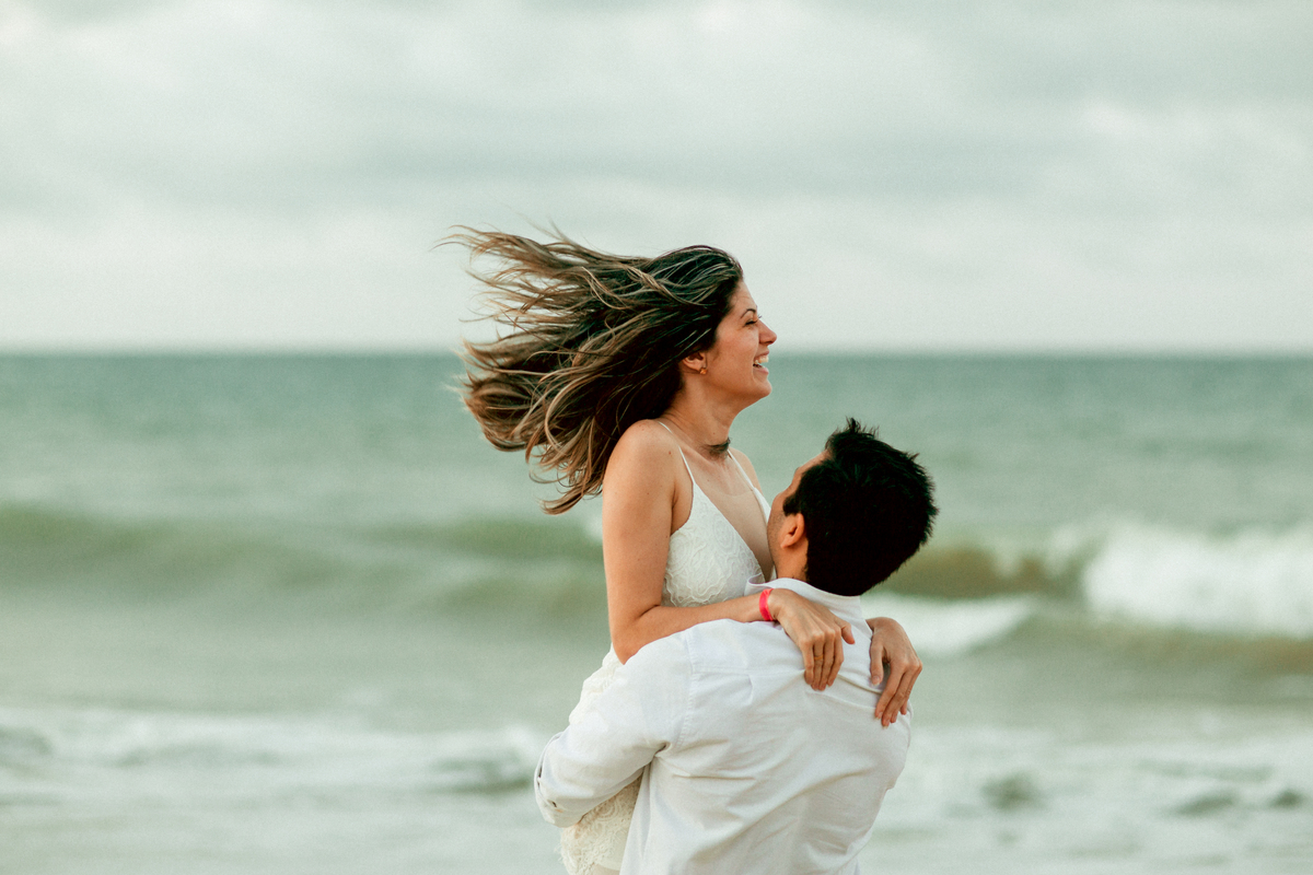 ensaio-casal-pre-wedding-casamento-fortaleza-ceara-brasil-praias-nordeste-noiva-amor-love-romantismo-beijo-felicidade-fotografia