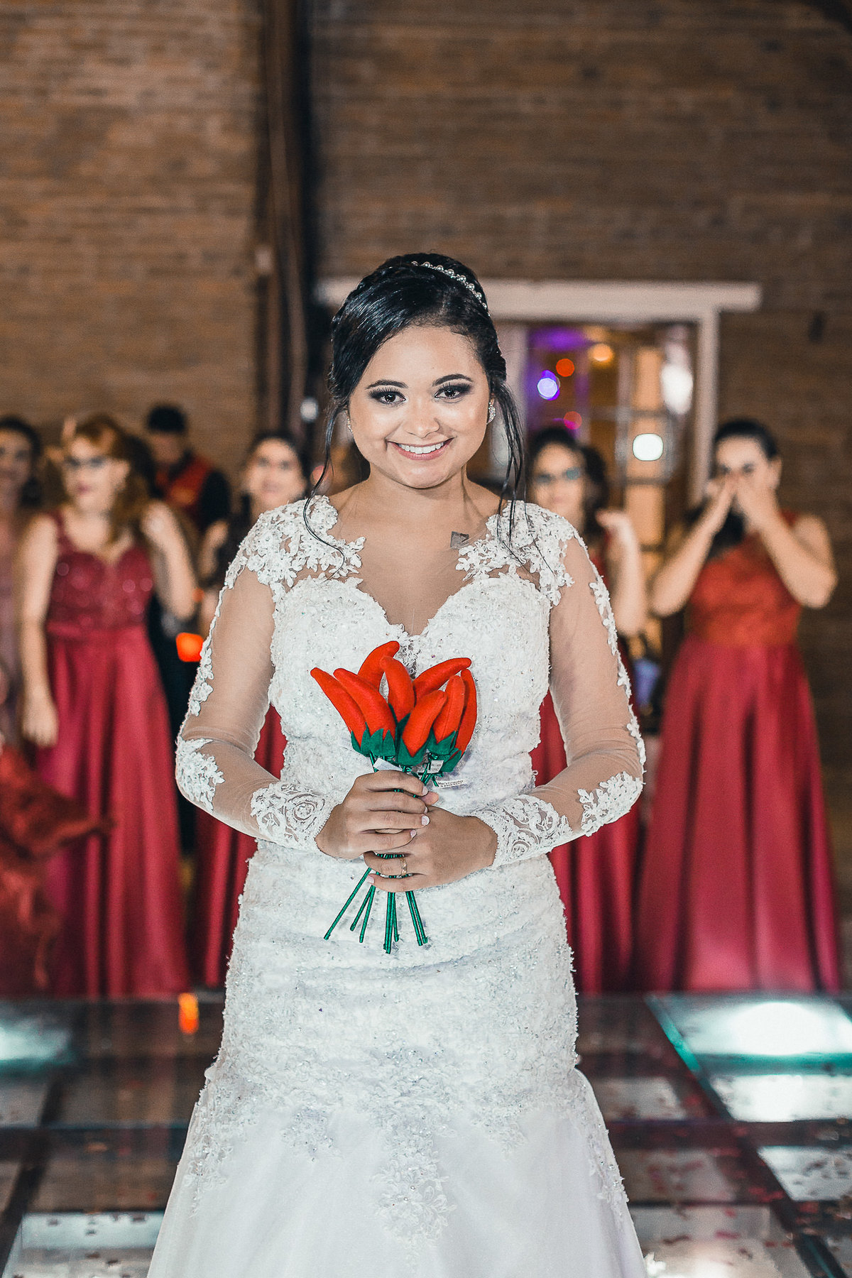 wedding-casamento-noivos-noivas-cerimonialista-bolo-vestido-noiva-emoção-daminhas-pajens-ta-bonito-fotografia-casal