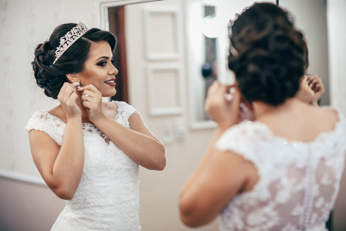 wedding-noiva-casamento-noivo-making-of-grande-dia-união-celebração-vestido-de-noiva-terno-bolo-buffet-igreja-cerimonia-recepção-fotografo-de-casament-fortaleza-ceara