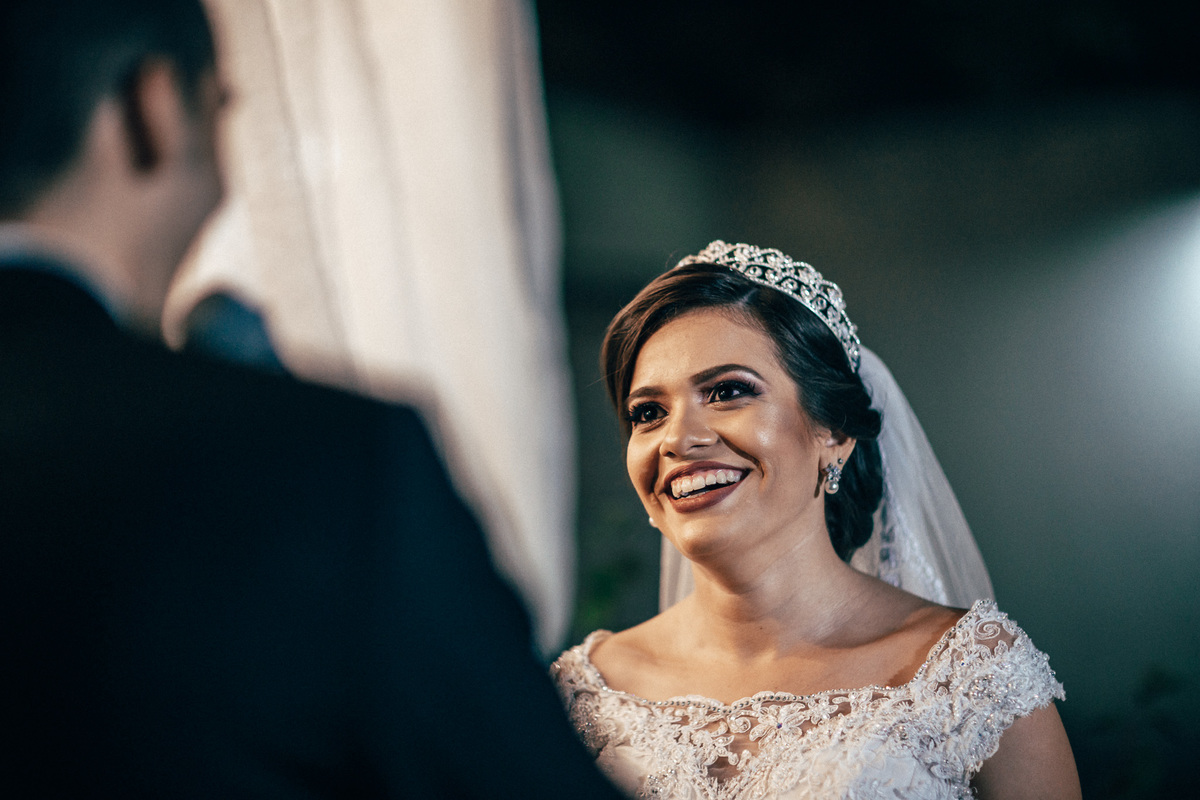 wedding-noiva-casamento-noivo-making-of-grande-dia-união-celebração-vestido-de-noiva-terno-bolo-buffet-igreja-cerimonia-recepção-fotografo-de-casament-fortaleza-ceara