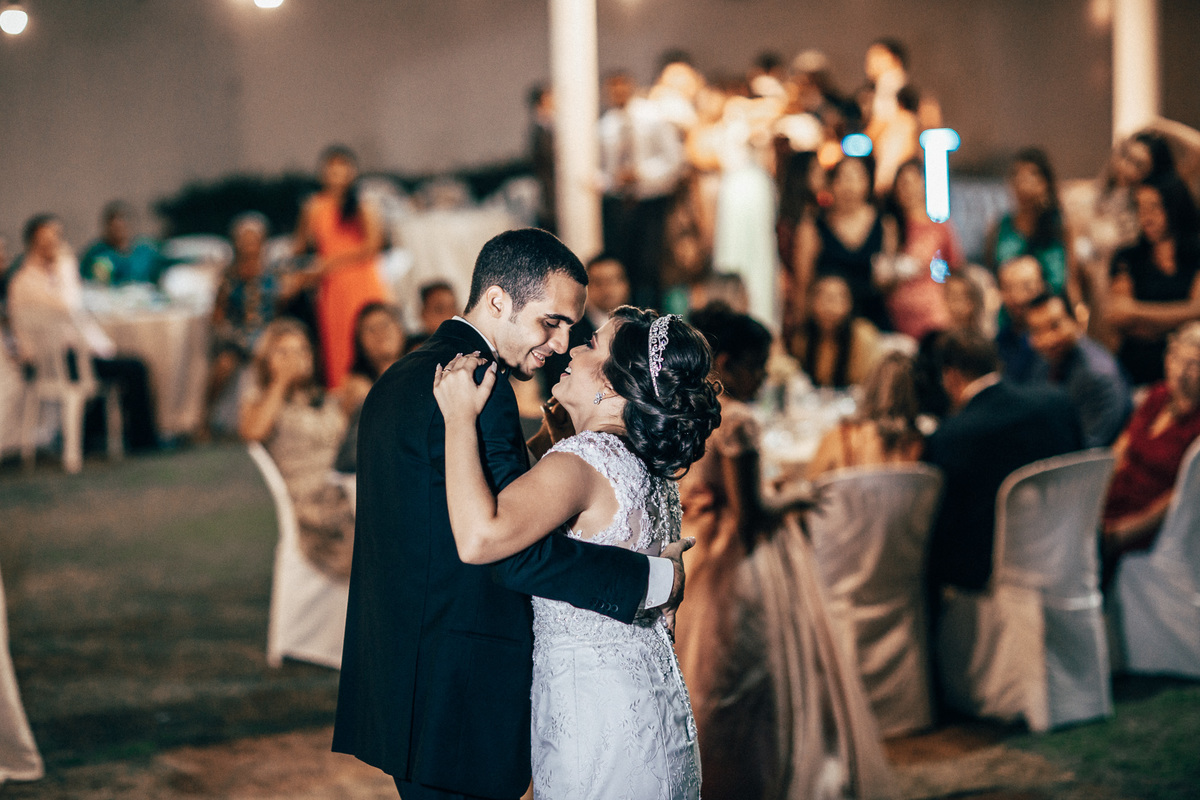 wedding-noiva-casamento-noivo-making-of-grande-dia-união-celebração-vestido-de-noiva-terno-bolo-buffet-igreja-cerimonia-recepção-fotografo-de-casament-fortaleza-ceara