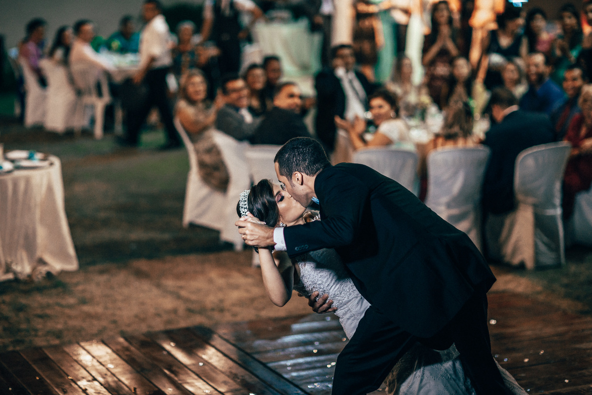 wedding-noiva-casamento-noivo-making-of-grande-dia-união-celebração-vestido-de-noiva-terno-bolo-buffet-igreja-cerimonia-recepção-fotografo-de-casament-fortaleza-ceara