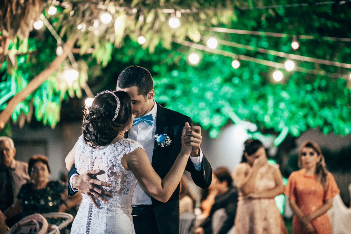 wedding-noiva-casamento-noivo-making-of-grande-dia-união-celebração-vestido-de-noiva-terno-bolo-buffet-igreja-cerimonia-recepção-fotografo-de-casament-fortaleza-ceara