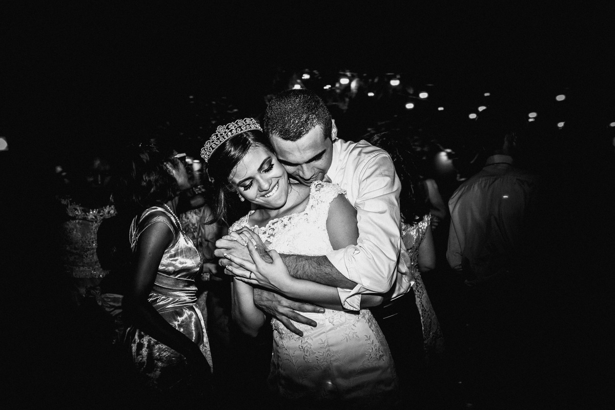 wedding-noiva-casamento-noivo-making-of-grande-dia-união-celebração-vestido-de-noiva-terno-bolo-buffet-igreja-cerimonia-recepção-fotografo-de-casament-fortaleza-ceara