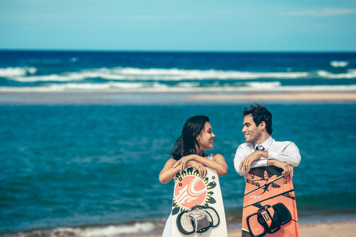ensaio-pre-wedding-book-casal-pós-casamento-sessão-fotografica-praia-cofeco-fortaleza-caucaia-trash-the-drass-ricardo-lima-fotografia