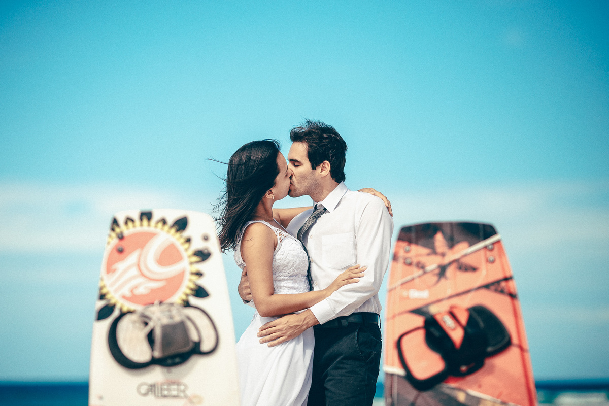 ensaio-pre-wedding-book-casal-pós-casamento-sessão-fotografica-praia-cofeco-fortaleza-caucaia-trash-the-drass-ricardo-lima-fotografia