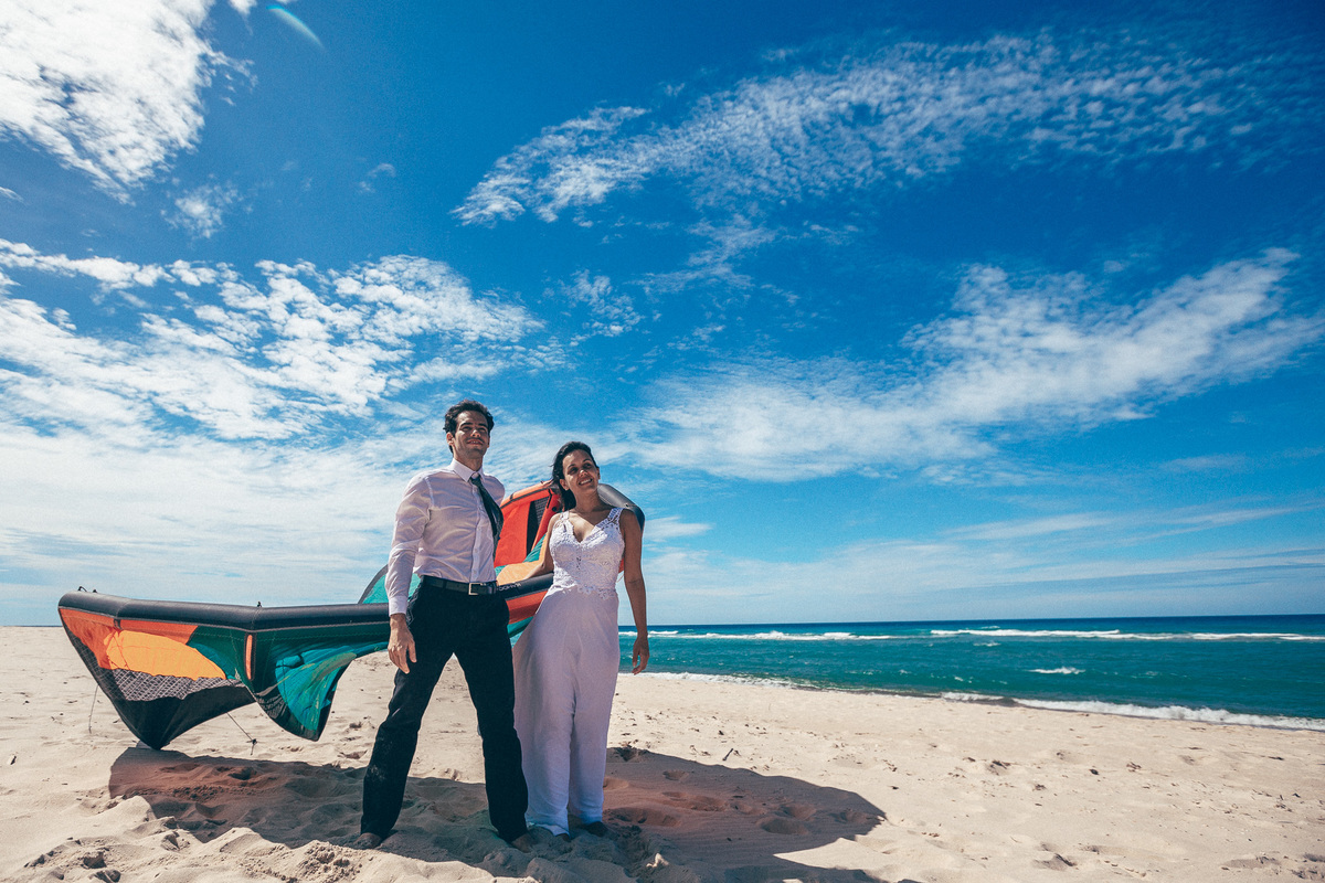 ensaio-pre-wedding-book-casal-pós-casamento-sessão-fotografica-praia-cofeco-fortaleza-caucaia-trash-the-drass-ricardo-lima-fotografia