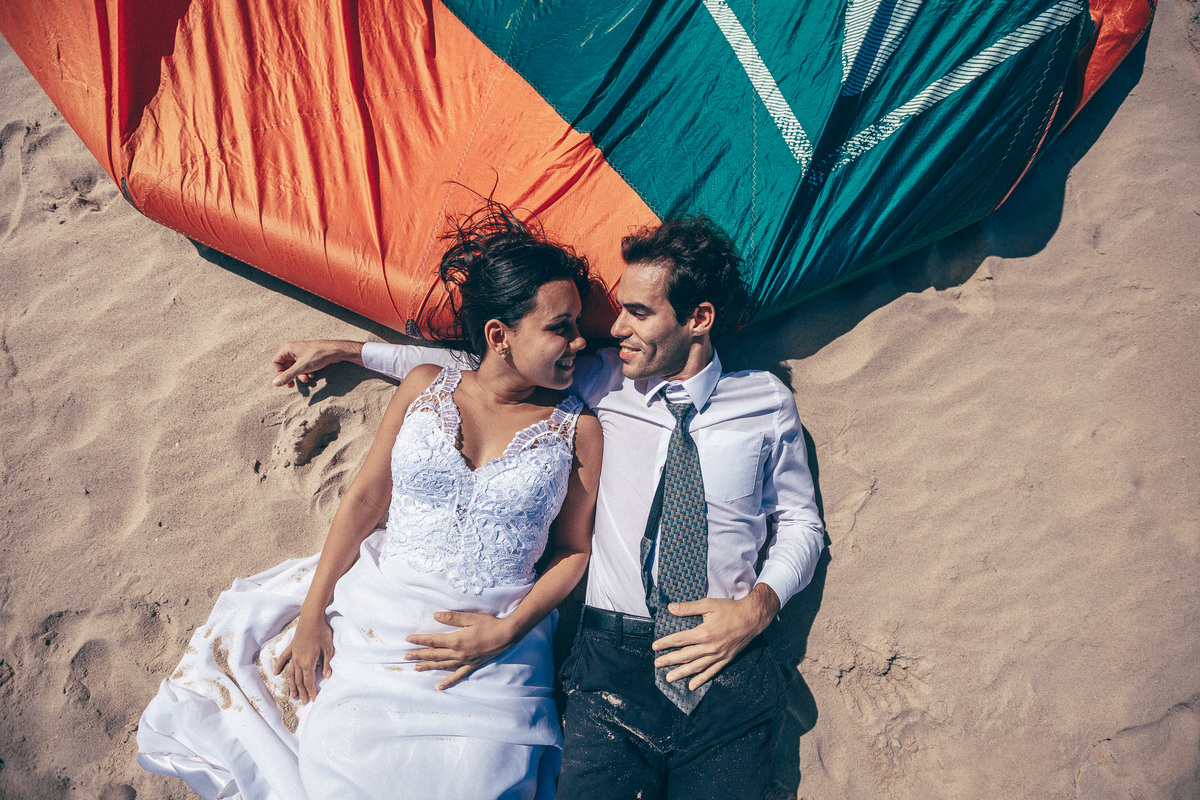 ensaio-pre-wedding-book-casal-pós-casamento-sessão-fotografica-praia-cofeco-fortaleza-caucaia-trash-the-drass-ricardo-lima-fotografia