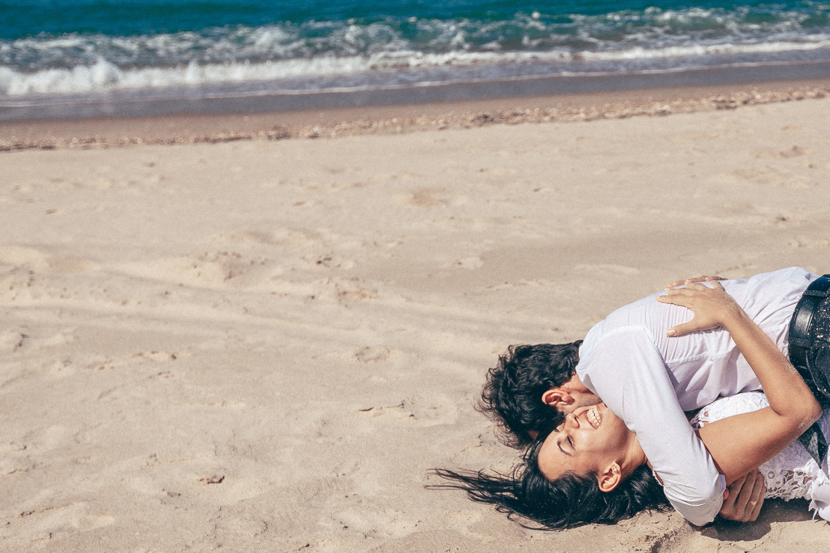 ensaio-pre-wedding-book-casal-pós-casamento-sessão-fotografica-praia-cofeco-fortaleza-caucaia-trash-the-drass-ricardo-lima-fotografia