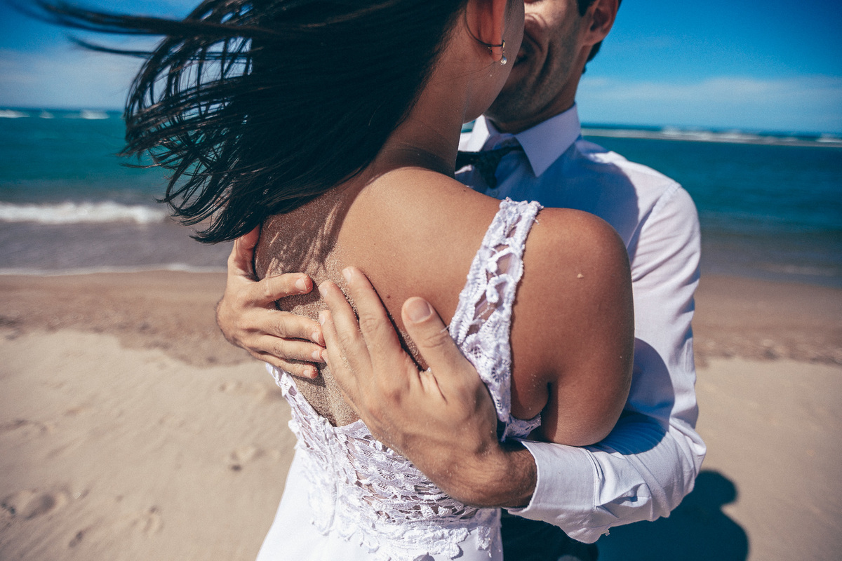 ensaio-pre-wedding-book-casal-pós-casamento-sessão-fotografica-praia-cofeco-fortaleza-caucaia-trash-the-drass-ricardo-lima-fotografia