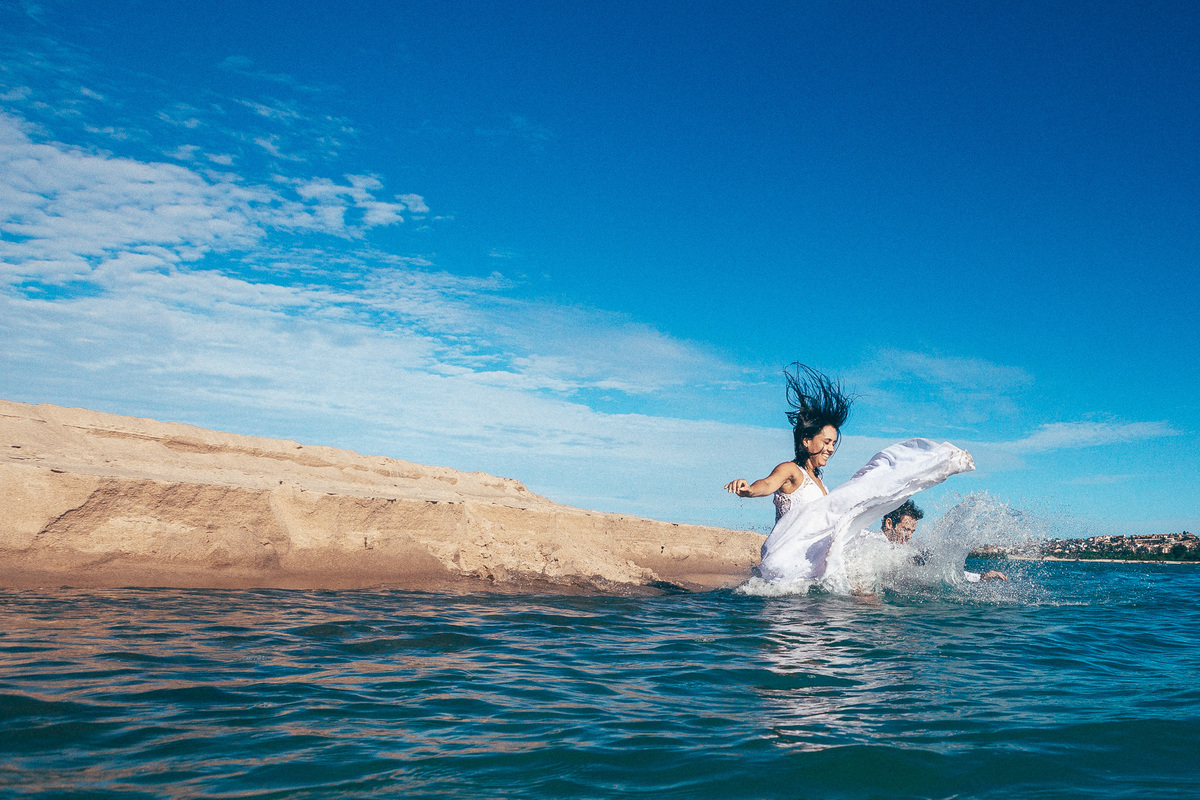 ensaio-pre-wedding-book-casal-pós-casamento-sessão-fotografica-praia-cofeco-fortaleza-caucaia-trash-the-drass-ricardo-lima-fotografia