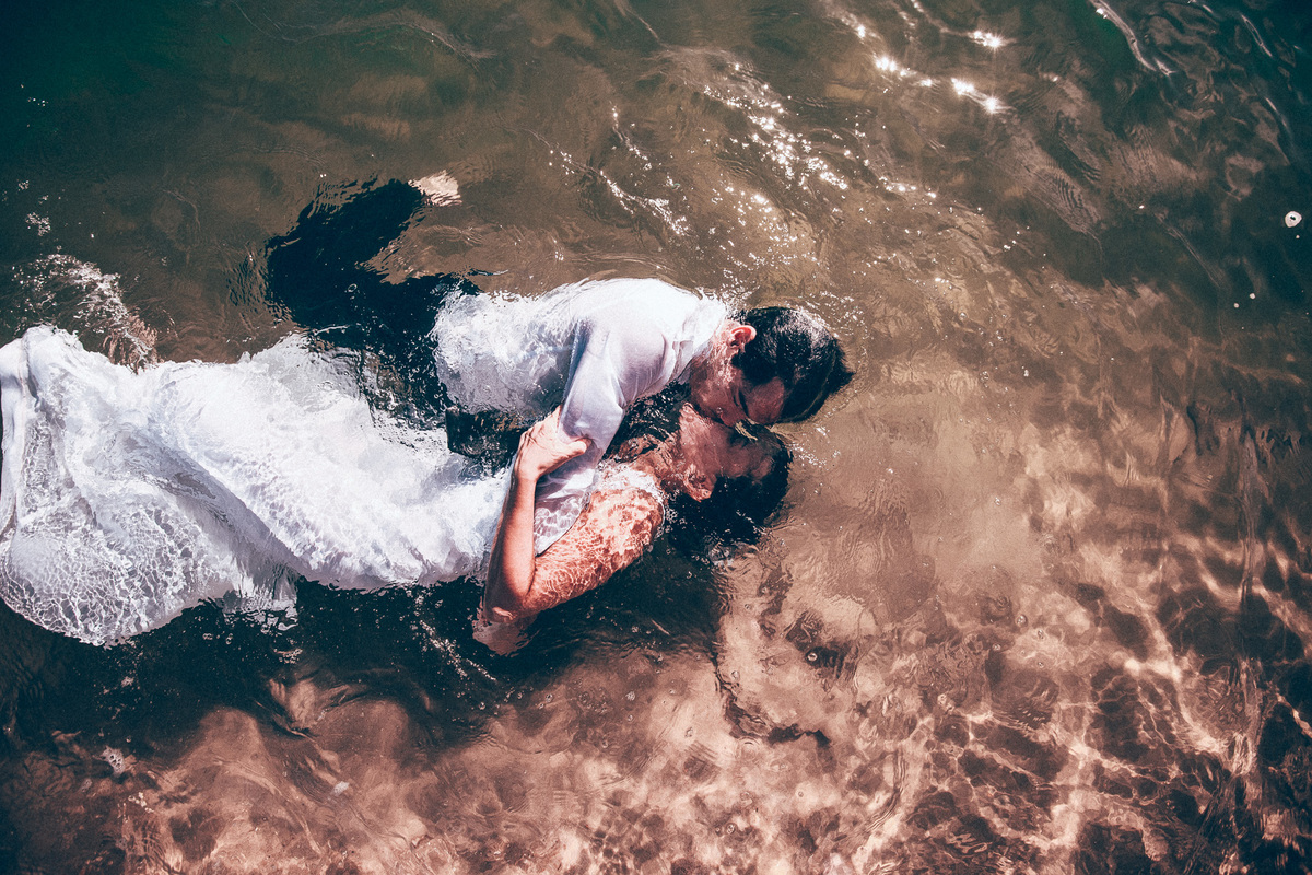 ensaio-pre-wedding-book-casal-pós-casamento-sessão-fotografica-praia-cofeco-fortaleza-caucaia-trash-the-drass-ricardo-lima-fotografia