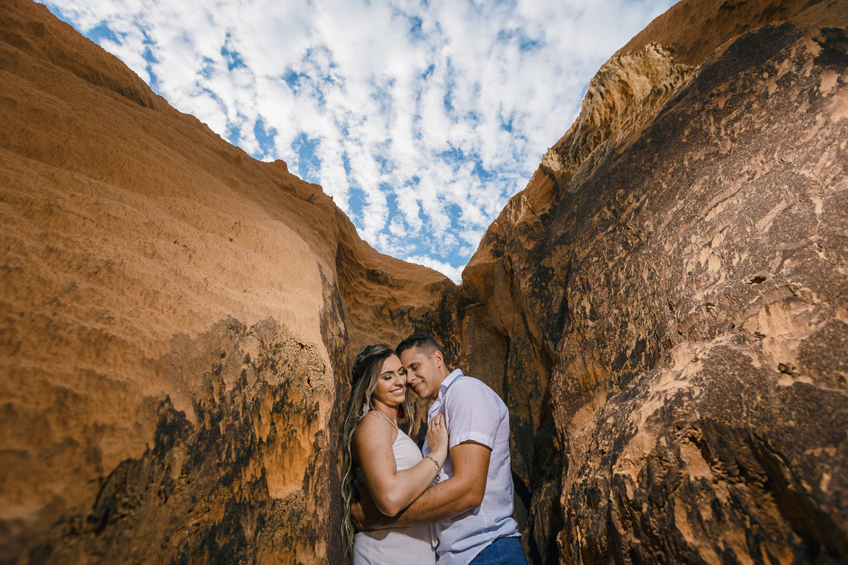 ensaio-pré-wedding-praia-morro-branco-iguape-ceará-amor-por-do-sol-book-fotografia-casal-casamento-noivos